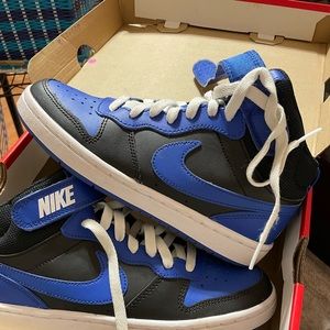 Nike Court Borough Mid 2